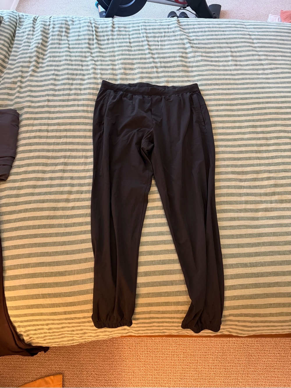 Men's Black Lulu Lemon Pace Breaker Jogger - worn infrequently